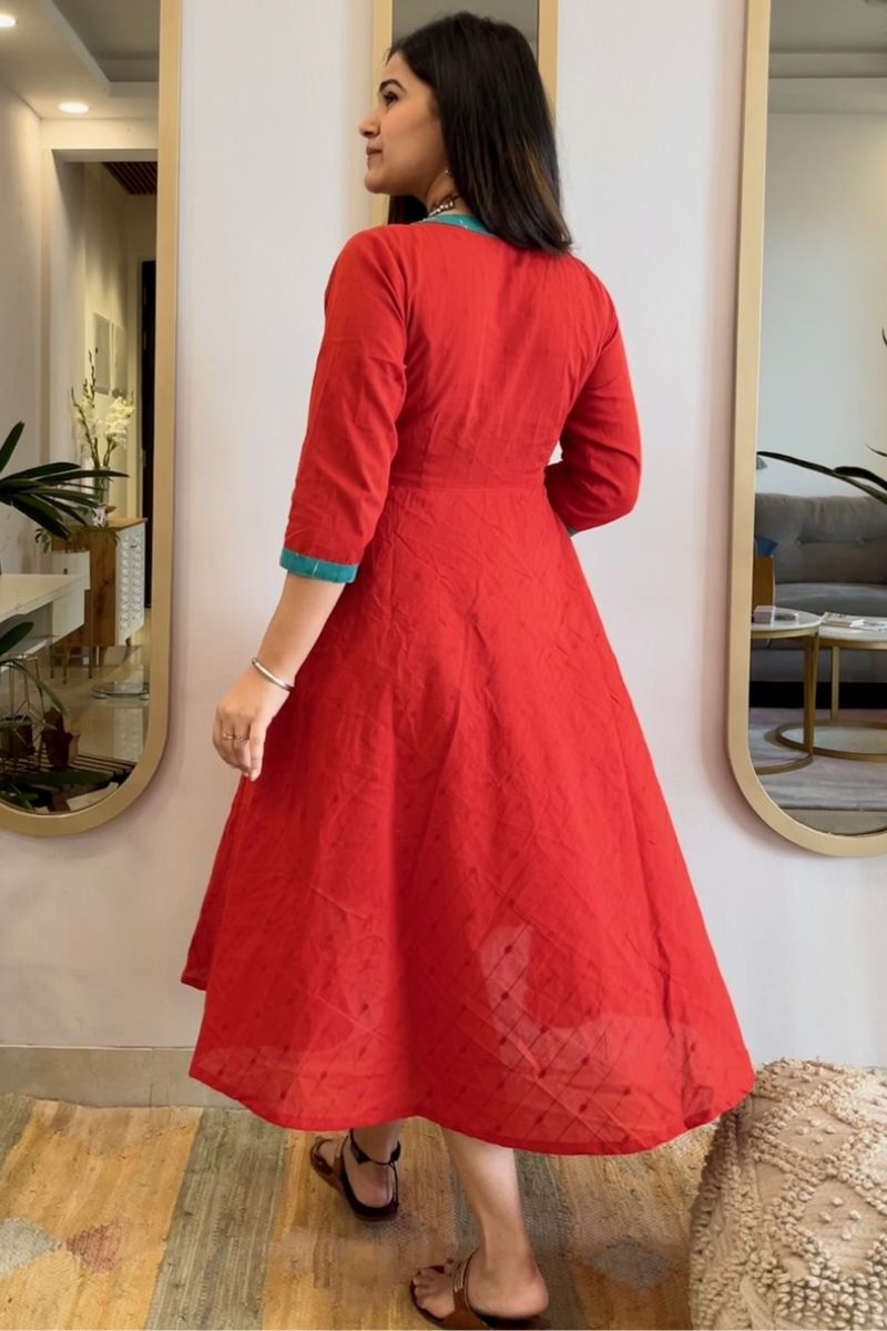 RUST EMBROIDERED VOLUMINOUS DRESS – Bohemian Dream